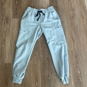 FIGS Uman Relaxed Joggers in Chambray 🦋🐳🦕